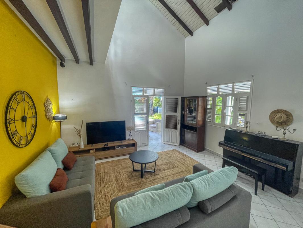 16.Location villa piscine Saint François Guadeloupe_Salon